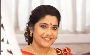 Renuka Shahane Says She Got Her Periods At 10; Health Risks That Early Menstruation Causes