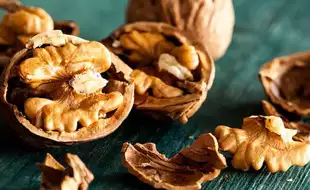 Avoid Eating Walnuts If You Have THIS Medical Condition; Know Serious Side Effects on Kidneys