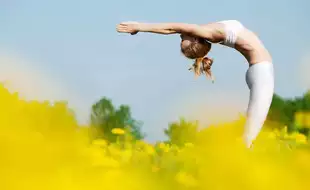 Ardha Chandrasana: Health Benefits Of The Half Moon Pose, How To Do It