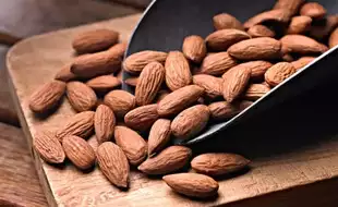 You May Be Eating Almonds The Wrong Way; Know How