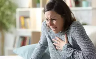 Can Anxiety Cause Chest Pain? 5 Signs To Watch Out For