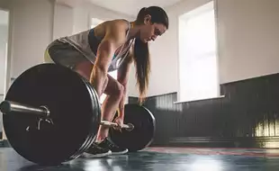 A Simple Posture Fix Can Make Your Deadlifts More Effective And Pain Free